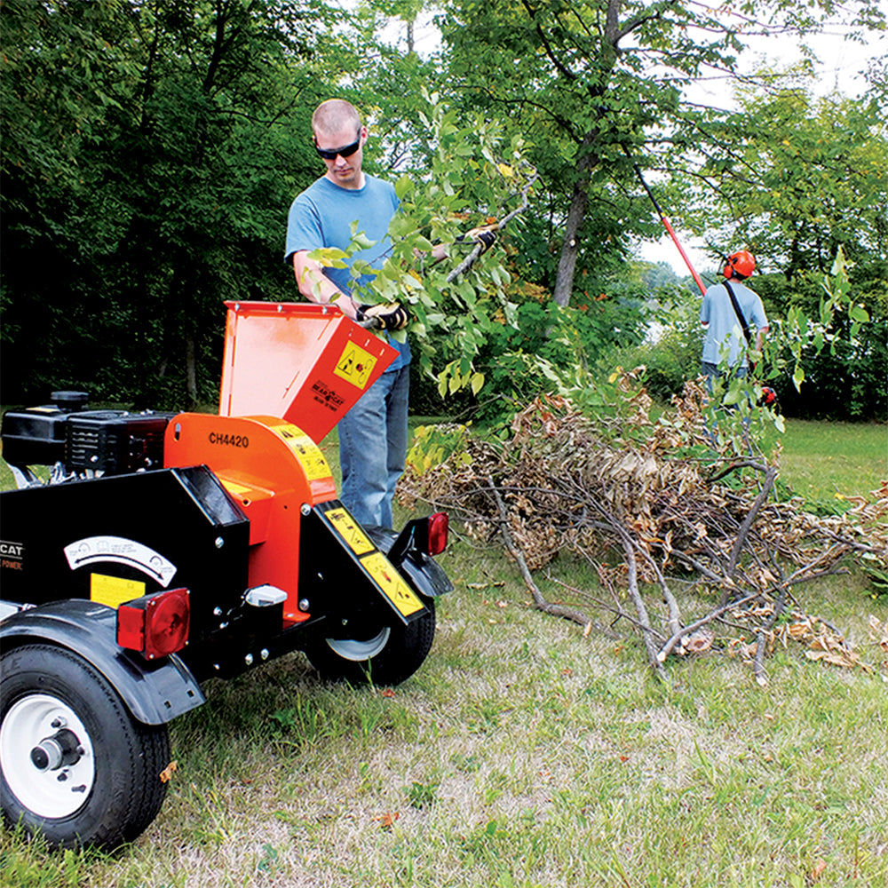 Bear Cat CH4420 Chipper 4" 13 HP Briggs & Stratton Engine Road Towable New
