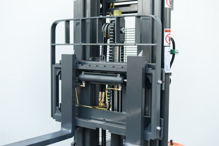 GNT Lithium Straddle Stacker Side-Shift 177 in. Height 4400 lb. Capacity 24V G44CS-177LI New