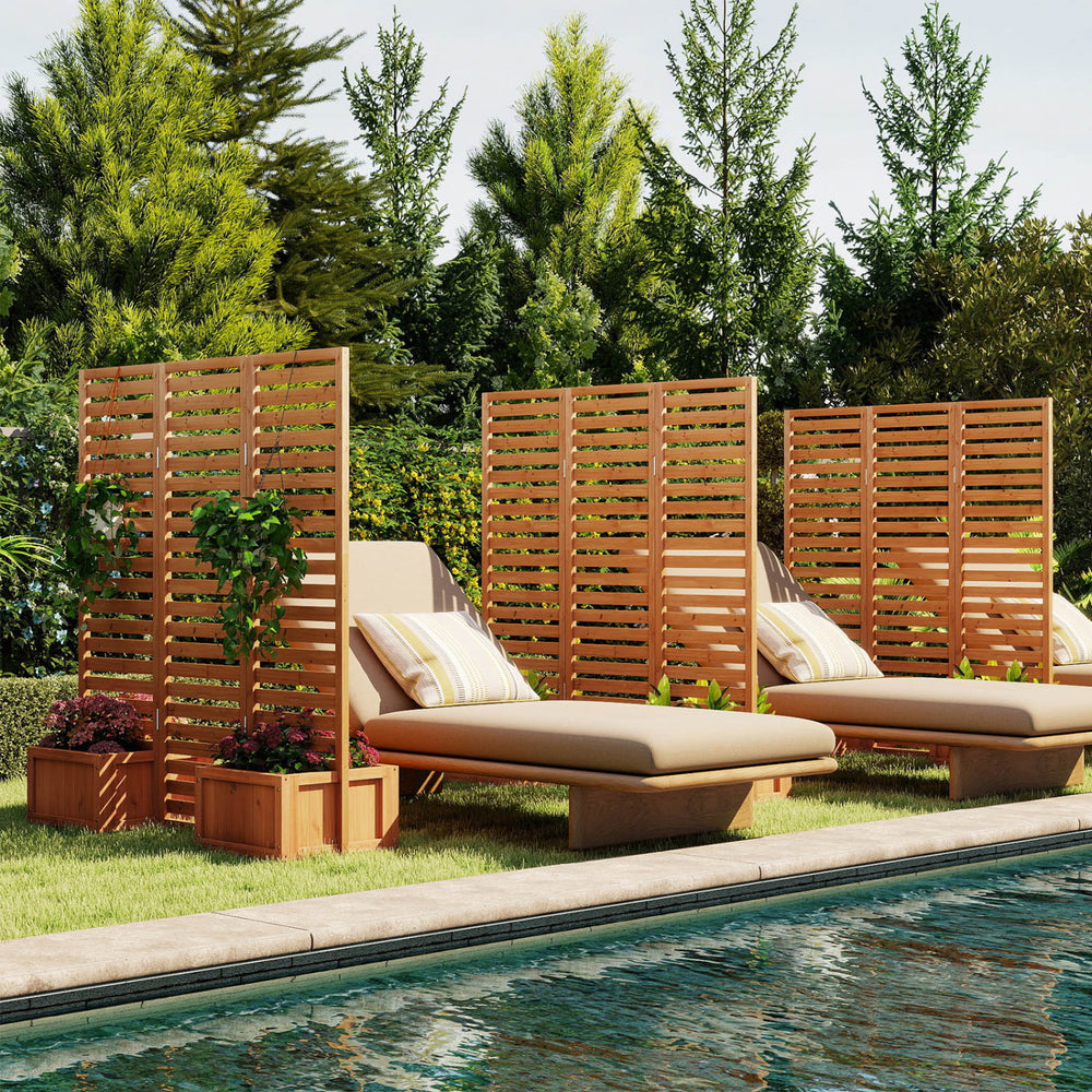 Freestanding 3-panel garden fence in solid wood with two planter boxes, ideal for privacy and plant growth by the pool.