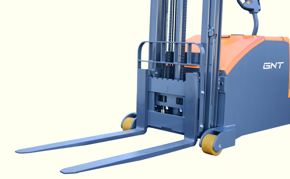 GNT Counterbalanced Walkie Stacker Lithium Side-Shift 189 in. Height 3000 lb. Capacity G30KCS-189LI New