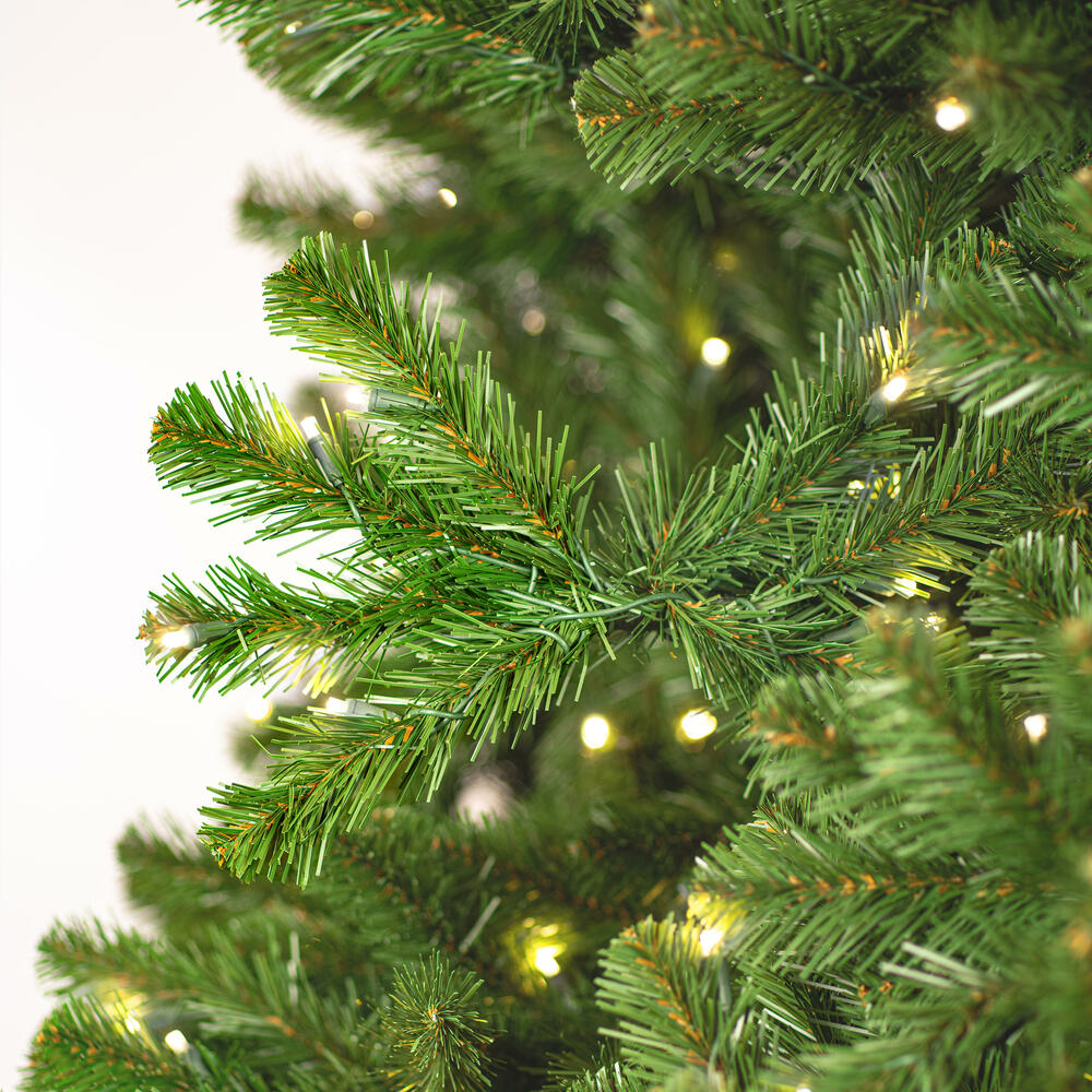 Vickerman Deluxe Sequoia Pine Artificial Christmas Tree 9' x 70" Warm White LEDs New