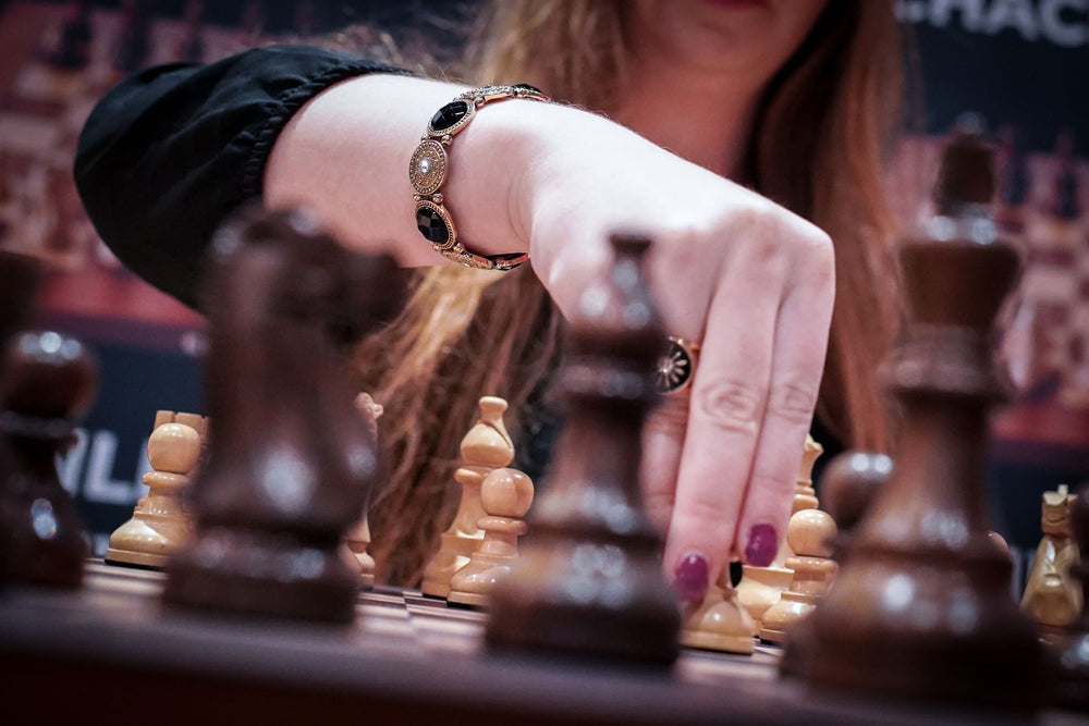 Millennium M922 Mephisto Phoenix M Chess Computer with 15.7" Chess Board New