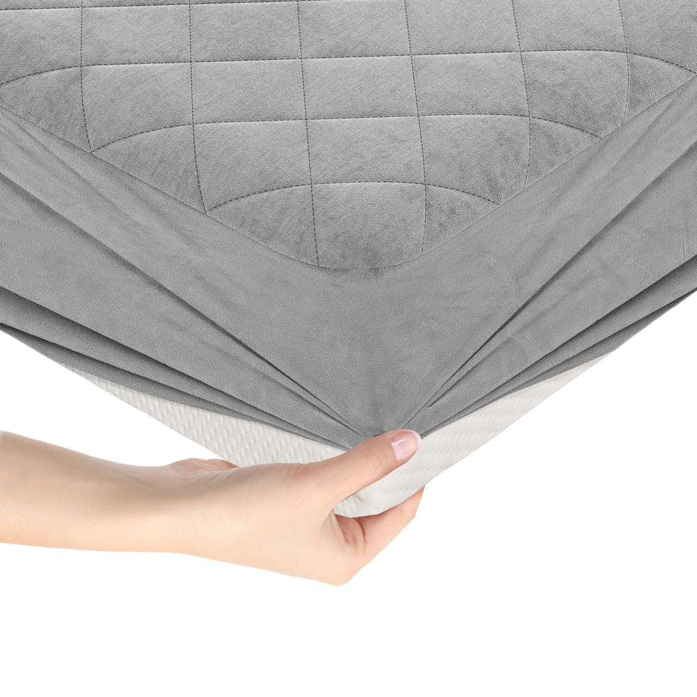 Gray velvet mattress protector with non-slip bottom and 360° fabric pocket for Queen size mattresses up to 16" height.