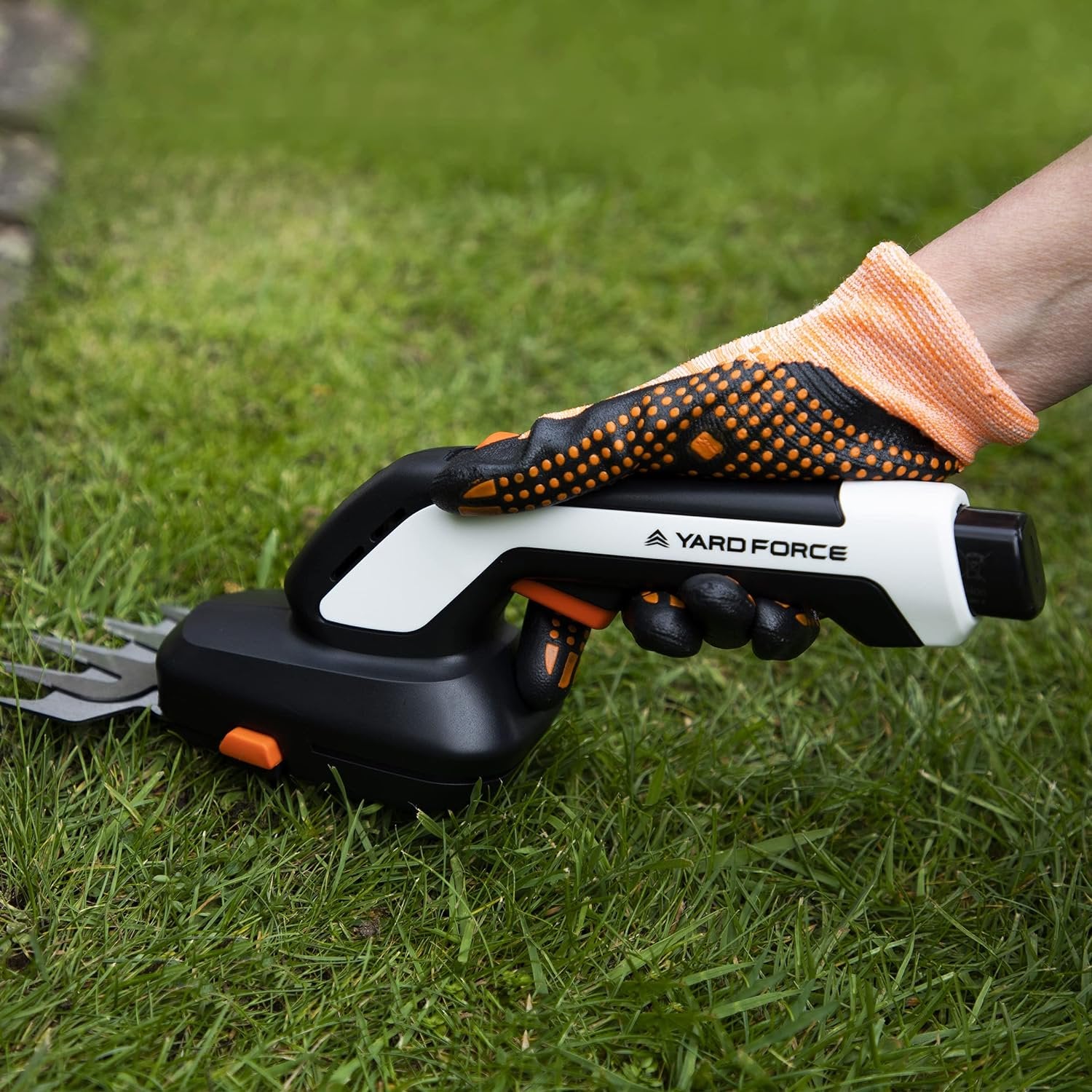 Yard Force Vita 4v Multi-Tool Gardening Kit with Portable