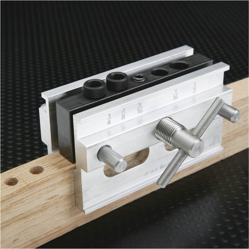 Shop Fox D4116 - Auto-Centering Doweling Jig