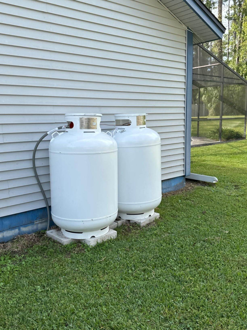 Flame King Propane Cylinder ASME 420 lbs 120 Gal. with Float Gauge and Relief Valve New