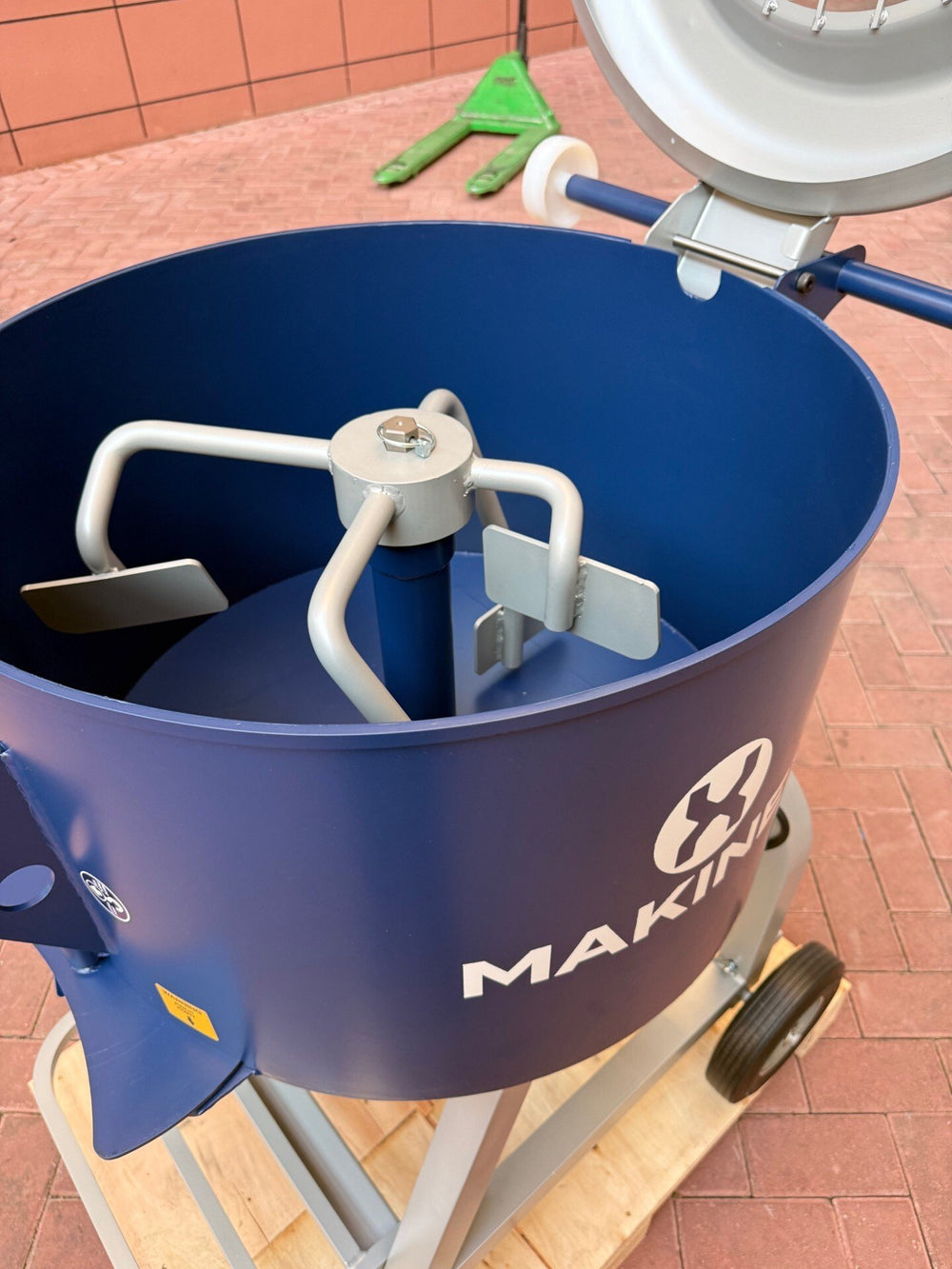 Forced Action Mixer FAM-120 drum interior (without liner)