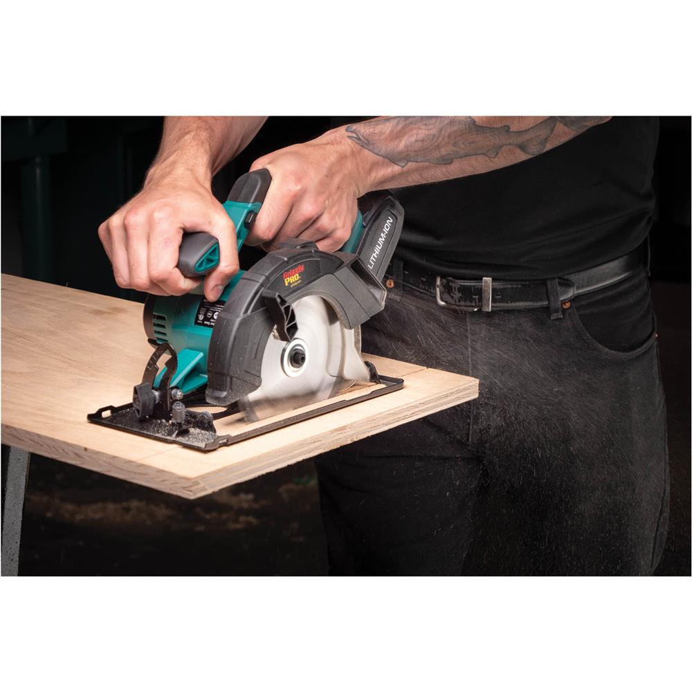 Grizzly PRO T30293X2 - 20V 6-1/2" Circular Saw Kit with 2 Li-Ion Batteries & Charger