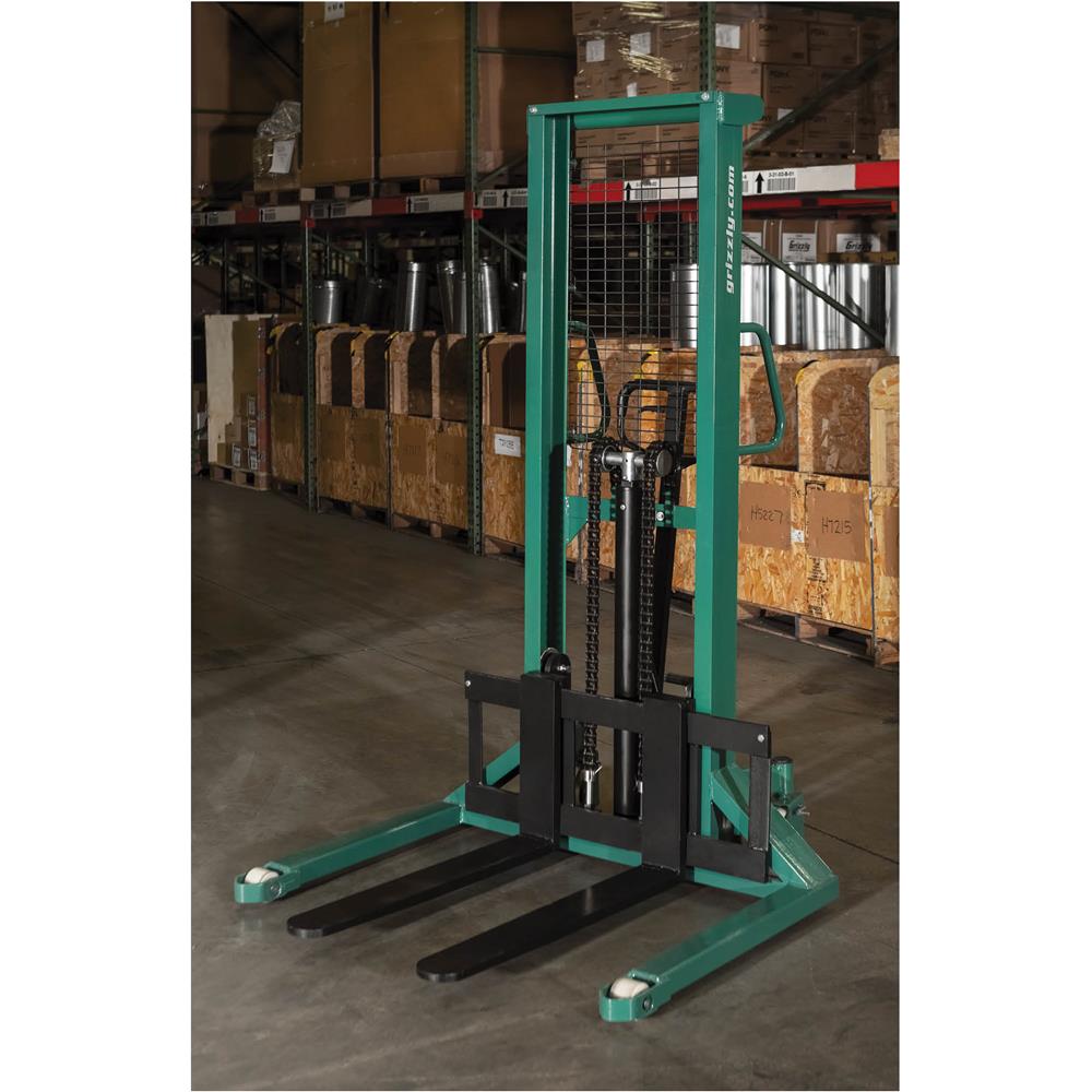 Grizzly T31643 - 2-Ton Bear-Lift Pro Pallet Stacker