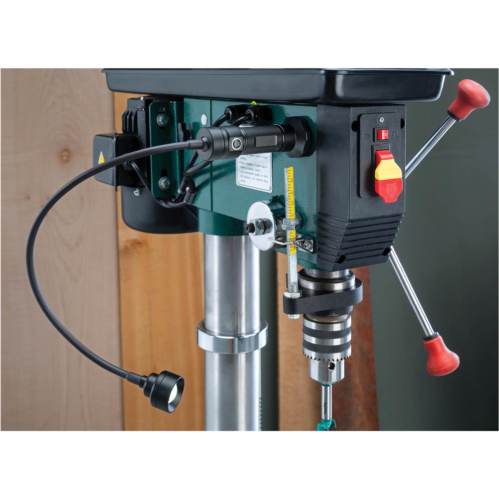 Grizzly T33589 - Multi-Function Magnetic LED Task Light