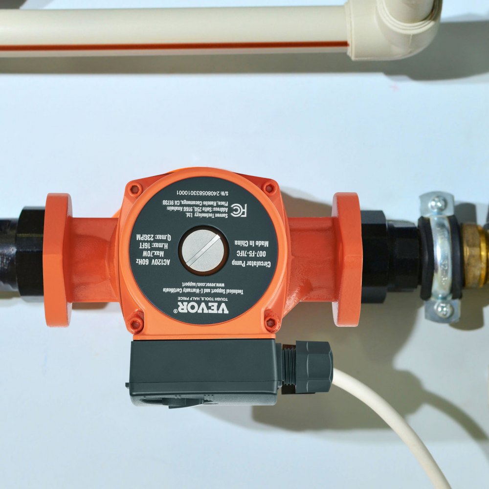 VEVOR 007-F5-7IFC Hot Water Recirculating Pump, 110V, 70W 23 GPM Hot Water Circulation Pump, 1" NPT Flange 3-Speed Circulator Pump, Quiet Operation Circulator Pump for Home Water Heater System