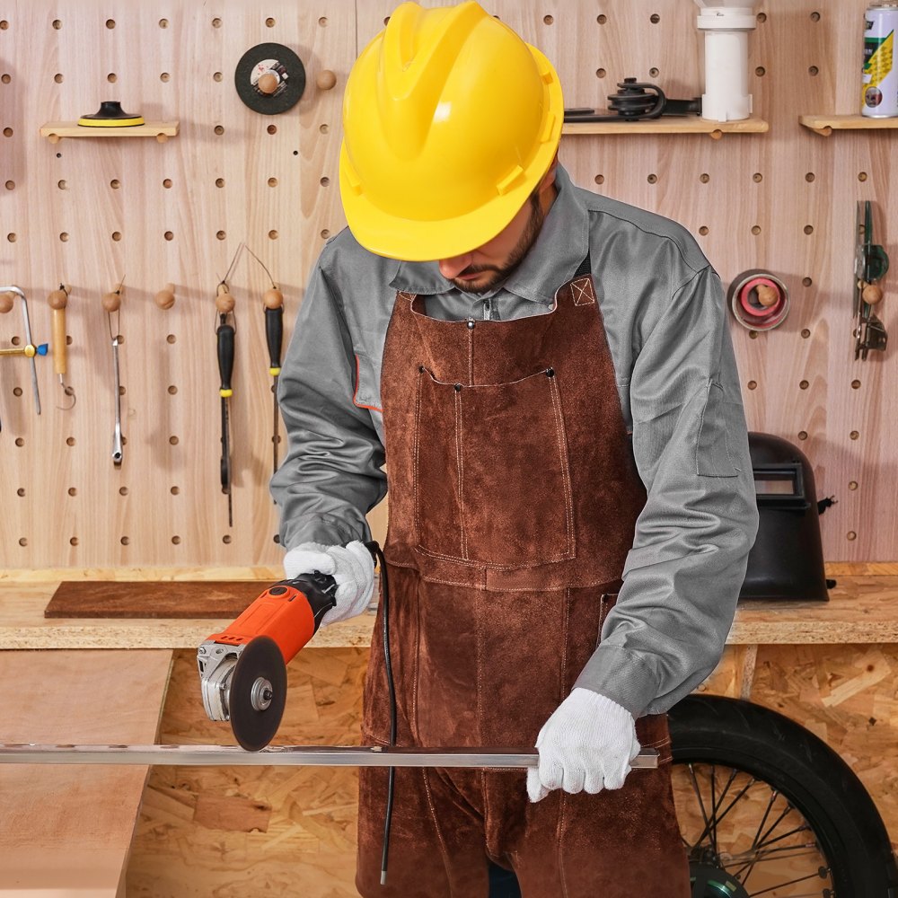 VEVOR Leather Welding Apron Split Leg, Heavy Duty Cowhide Flame Resistant Welding Pants for Men Women, Heat-Resistant Safety Apron with 3 Pockets for Woodworking, Gardening, Blacksmithing, XL-Size