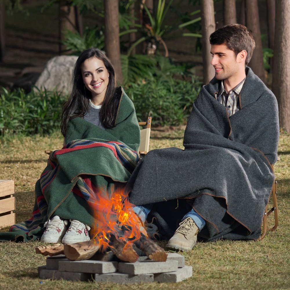 VEVOR Wool Camping Blanket, Large Warm Stadium Blanket, Waterproof & Windproof, Flame Retardant, Great for Outdoors, Picnics, Hiking, Sports Events, Travel, 64" x 88" (80% Wool), Light Grey