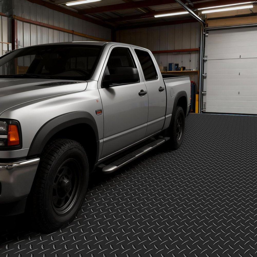 VEVOR Garage Floor Roll, 7.5 x 17 ft Garage Flooring Mat, 2.2 mm Thickened PVC Diamond Plate Floor Protector Mat with Double-sided Tape, Non-Slip, Easy to Clean for Warehouse, Gyms, Trailer, Black