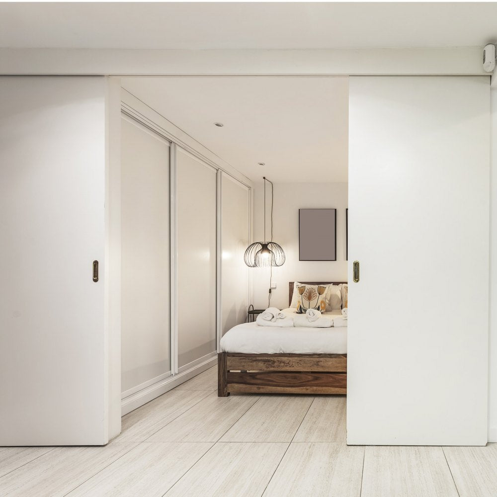 VEVOR Bypass Door Hardware, 4ft Heavy Duty Bypass Sliding Door Hardware Kit, Aluminum Alloy Sliding Closet Door Hardware Set with Finger Pulls, for 2 Door System, Fit Door Thickness 1 3/8 " - 1 3/4"