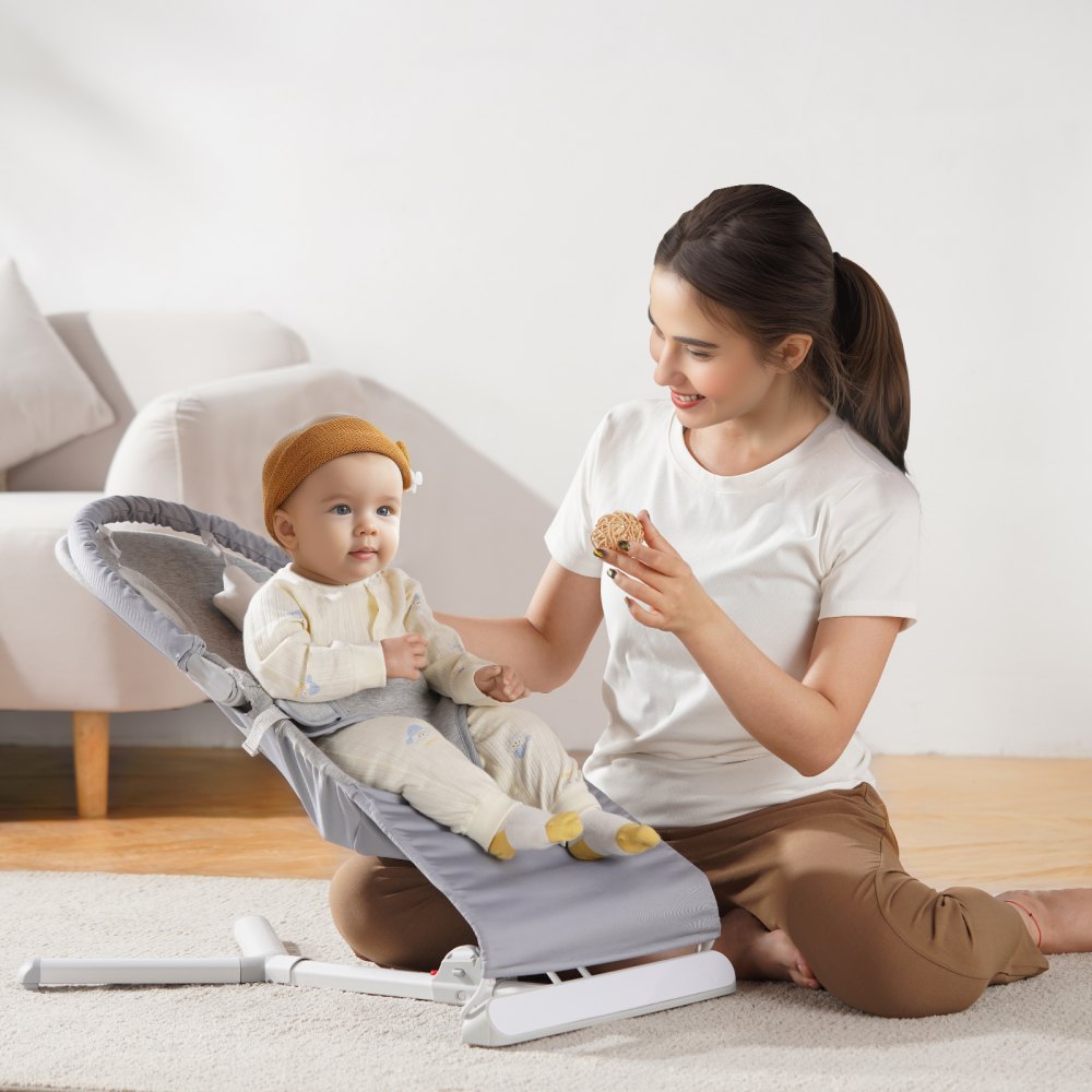VEVOR Baby Bouncer, Folding Bouncer Seat for Babies 0-9 Months, Newborn Bouncer Chair with 2 Reclining Angles & Rotatable Toy Bar, Portable Infant Rocker with Travel Bag for Indoor Outdoor, Light Gray