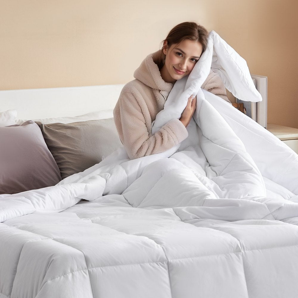 VEVOR Comforter Duvet Insert, 102 x 90 in, King Size Down Alternative Comforter, Quilted All Season Duvet with 4 Tabs, Soft & Machine Washable, Box Stitched Bedding for Home Hotel, Women/Men, White
