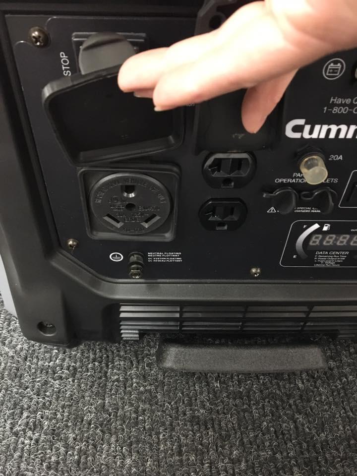 Cummins P4500i 3700W/4500W Onan A058U955 Remote Start Gas Inverter Generator